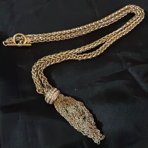 Banana Republic long 17 inch gold tone Tassel necklace Vintage Multi Strand